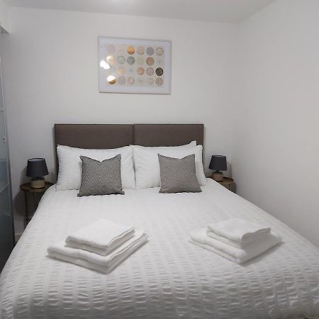 Lovely 1-Bedroom Condo With Parking On Premises Minworth Εξωτερικό φωτογραφία